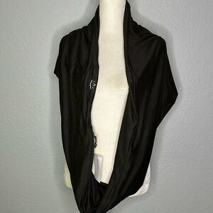 Beyond Yoga Pocket Infinity Scarf Dark Gray